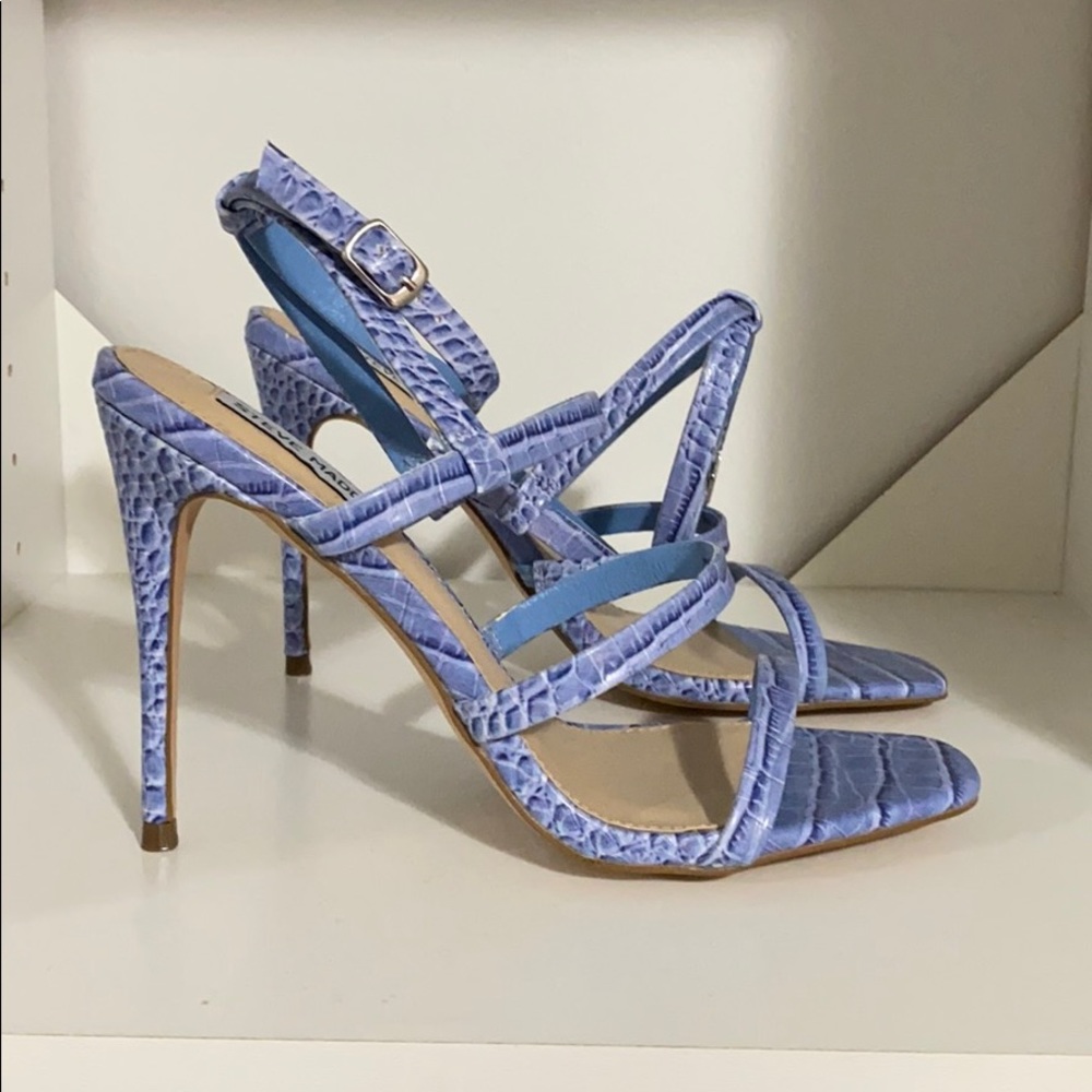 Steve Madden ; Rhonda blue snake heel